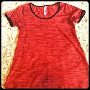 Lularoe Classic T EUC